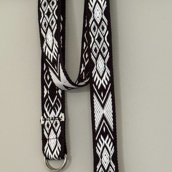 Dylan Caravan Southwestern Woven Adjustable Belt Black & White One Size - Picture 2 of 8